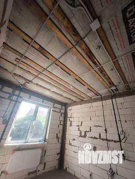 Дом 256м&sup2;, 2-этажный, участок 4 сот.  