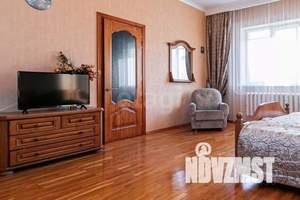 Дом 263м&sup2;, 1-этажный, участок 3 сот.  