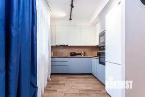 Дом 150м&sup2;, 2-этажный, участок 6 сот.  