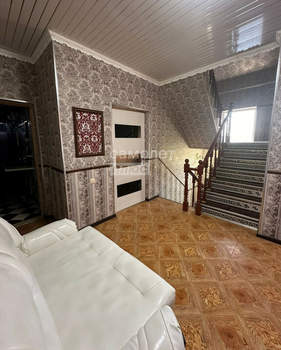 Дом 217м&sup2;, 3-этажный, участок 4 сот.  