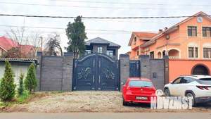 Дом 227м&sup2;, 3-этажный, участок 5 сот.  