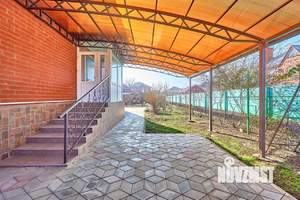 Дом 208м², 2-этажный, участок 8 сот.  