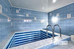 Дом 300м&sup2;, 3-этажный, участок 6 сот.  