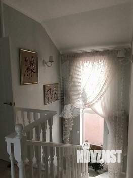 Дом 240м², 2-этажный, участок 4 сот.  