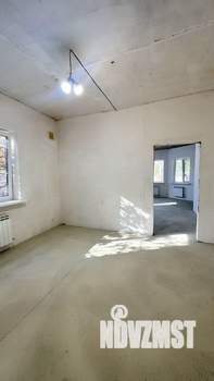 Дом 180м&sup2;, 2-этажный, участок 6 сот.  