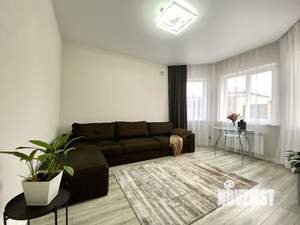 Дом 145м&sup2;, 2-этажный, участок 3 сот.  