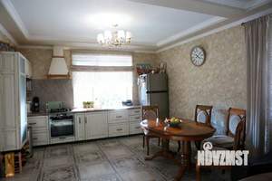 Дом 100м², 2-этажный, участок 6 сот.  