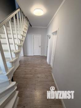 Дом 120м&sup2;, 2-этажный, участок 3 сот.  