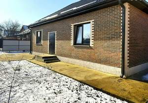 Дом 100м&sup2;, 1-этажный, участок 4 сот.  