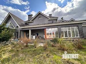 Дом 1500м&sup2;, 3-этажный, участок 16 сот.  