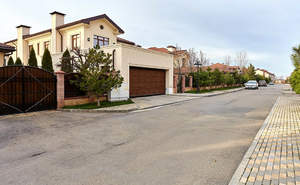 Дом 515м&sup2;, 2-этажный, участок 6 сот.  