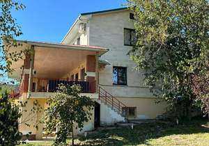 Дом 330м², 2-этажный, участок 35 сот.  