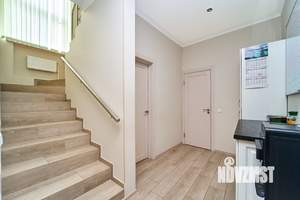 Дом 215м&sup2;, 2-этажный, участок 3 сот.  