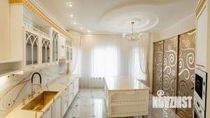 Дом 490м&sup2;, 2-этажный, участок 7 сот.  