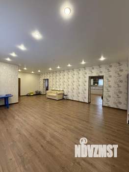 Дом 564м&sup2;, 2-этажный, участок 817 сот.  