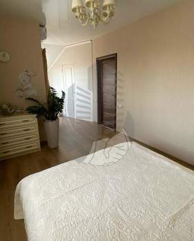 Дом 150м&sup2;, 2-этажный, участок 5 сот.  