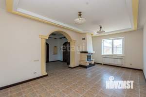 Дом 294м², 2-этажный, участок 6 сот.  