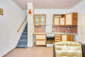 Дом 100м&sup2;, 2-этажный, участок 8 сот.  