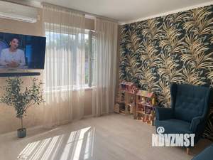 Дом 97м&sup2;, 2-этажный, участок 3 сот.  