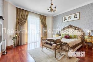 Дом 760м&sup2;, 3-этажный, участок 14 сот.  