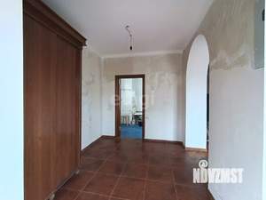 Дом 328м&sup2;, 2-этажный, участок 5 сот.  