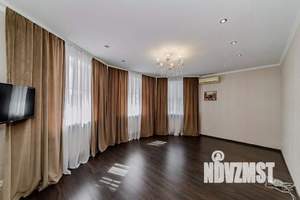 Дом 264м&sup2;, 3-этажный, участок 6 сот.  