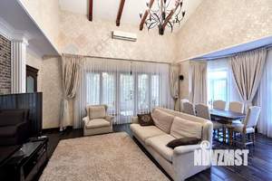 Дом 350м², 3-этажный, участок 15 сот.  