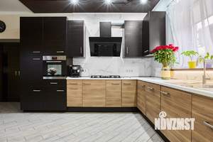 Дом 370м&sup2;, 2-этажный, участок 8 сот.  