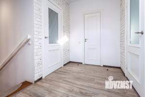 Дом 135м&sup2;, 2-этажный, участок 4 сот.  