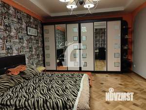 Дом 296м², 2-этажный, участок 5 сот.  