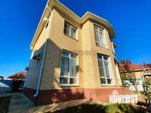 Дом 152м&sup2;, 2-этажный, участок 7 сот.  