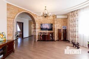 Дом 275м², 2-этажный, участок 7 сот.  