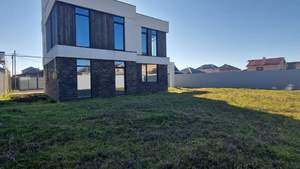 Дом 200м&sup2;, 2-этажный, участок 6 сот.  