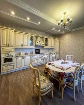 Дом 181м², 2-этажный, участок 3 сот.  