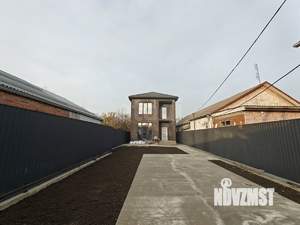 Дом 135м&sup2;, 2-этажный, участок 3 сот.  