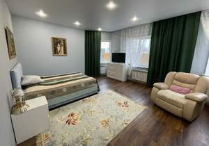 Дом 194м², 3-этажный, участок 3 сот.  