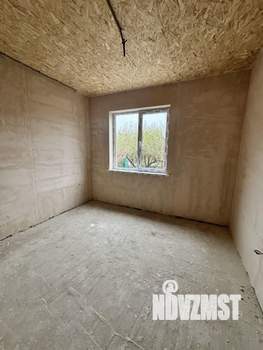 Дом 100м&sup2;, 2-этажный, участок 4 сот.  