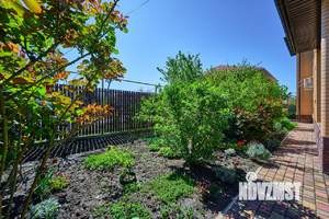 Дом 267м&sup2;, 2-этажный, участок 6 сот.  