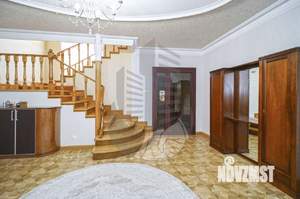 Дом 495м², 3-этажный, участок 11 сот.  
