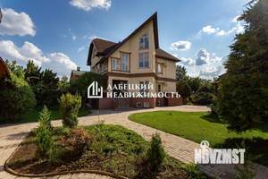 Дом 521м&sup2;, 2-этажный, участок 800 сот.  