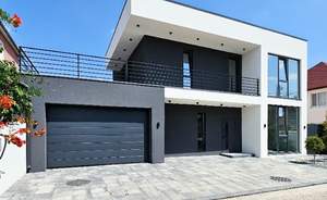 Дом 222м&sup2;, 2-этажный, участок 10 сот.  