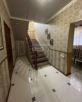 Дом 217м&sup2;, 3-этажный, участок 4 сот.  