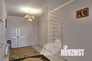 Дом 350м², 2-этажный, участок 6 сот.  