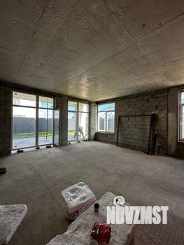 Дом 220м&sup2;, 2-этажный, участок 4 сот.  