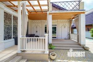 Дом 425м&sup2;, 2-этажный, участок 8 сот.  