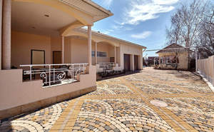 Дом 288м&sup2;, 2-этажный, участок 4 сот.  