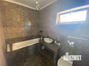 Дом 137м&sup2;, 2-этажный, участок 4 сот.  