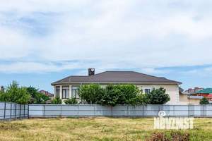 Дом 459м&sup2;, 2-этажный, участок 8 сот.  