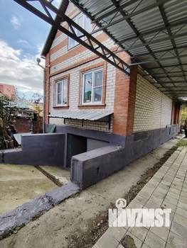 Дом 140м&sup2;, 3-этажный, участок 5 сот.  