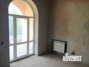 Дом 209м&sup2;, 2-этажный, участок 4 сот.  